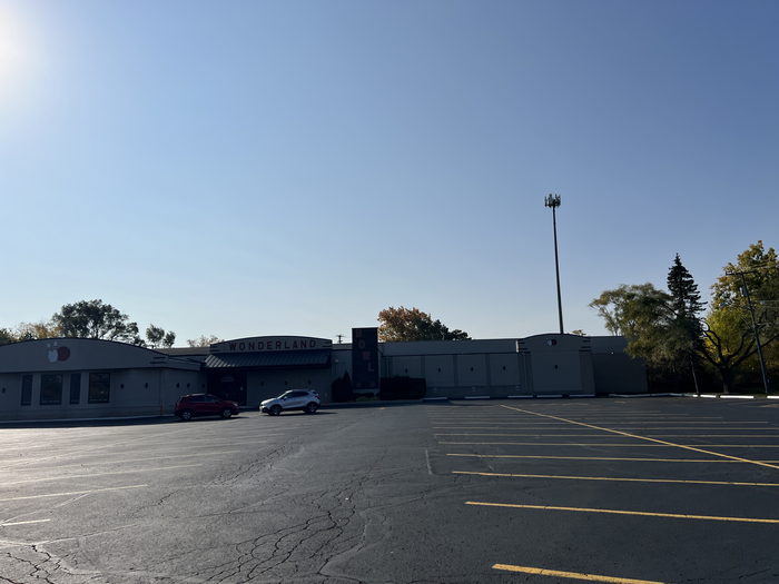 Wonderland Lanes - October 2022 (newer photo)
